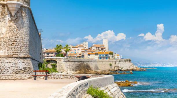 Amazing New Property In The Heart Of The Old Town Of Antibes Zewnętrze zdjęcie