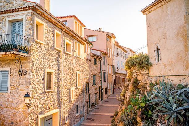 Amazing New Property In The Heart Of The Old Town Of Antibes Zewnętrze zdjęcie